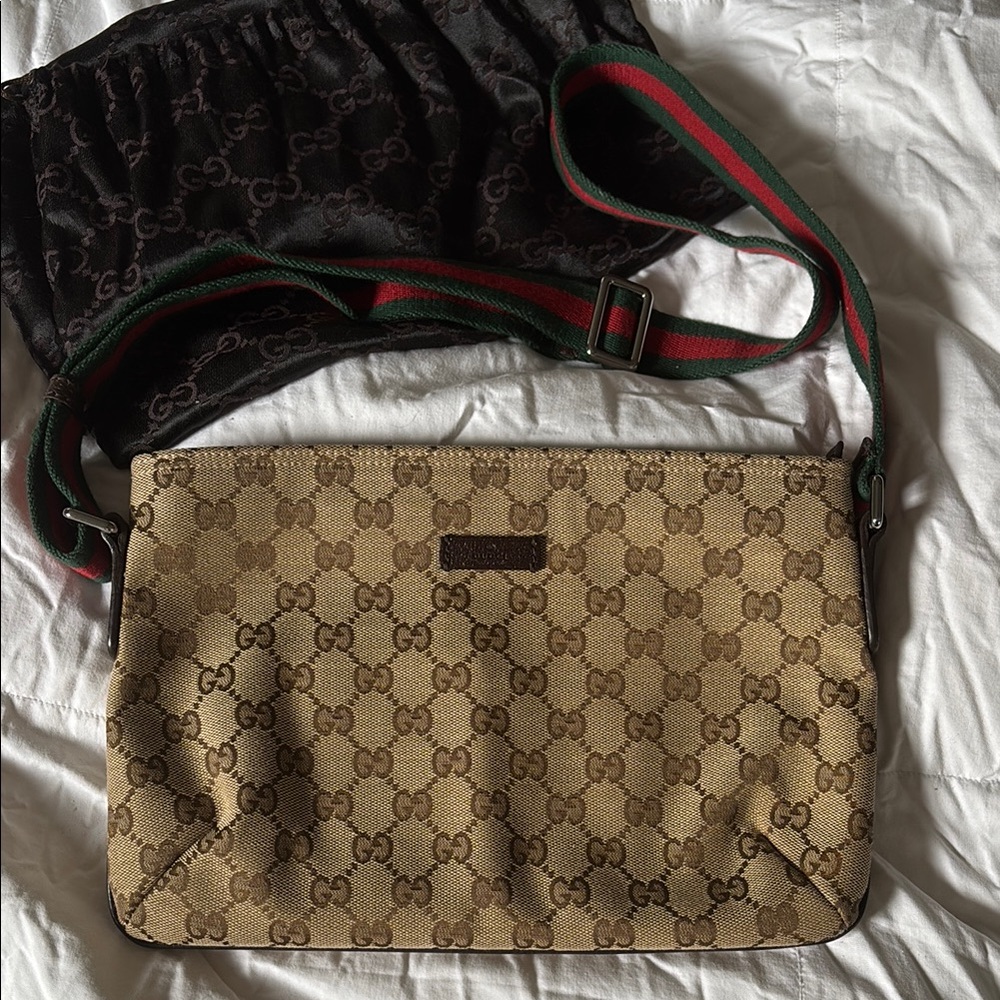 XX SOLD XX Gucci Vintage Tan and Brown Sherry line Crossbody Bag authentic - Picture 2 of 13